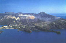 Vulcano eolie.JPG (9006 byte)